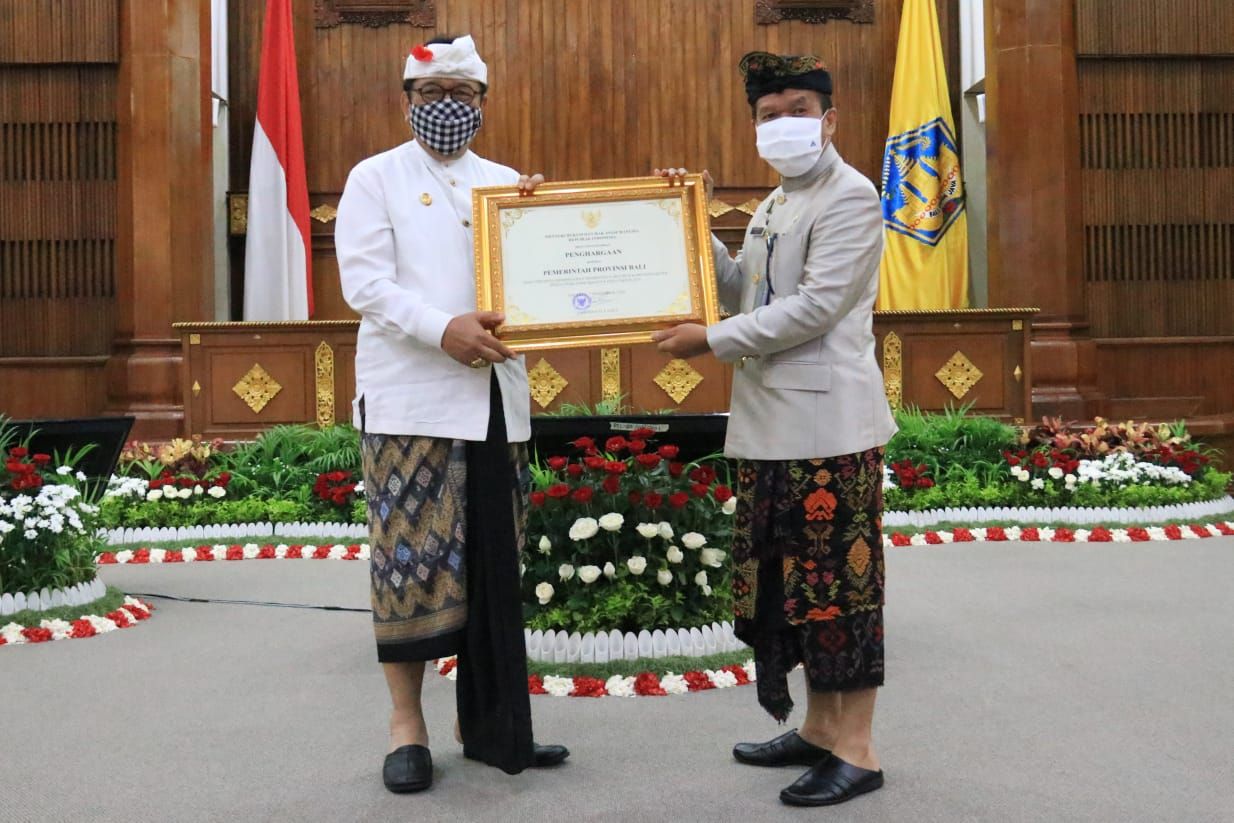 podiumnews.com-Pemprov Bali Raih Penghargaan Provinsi Peduli HAM Tahun 2019